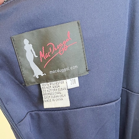 NWT Mac Duggal Plus Fabulouss 49173 Midnight Blue Lace Long Sleeve Gown 20W - Picture 10 of 14